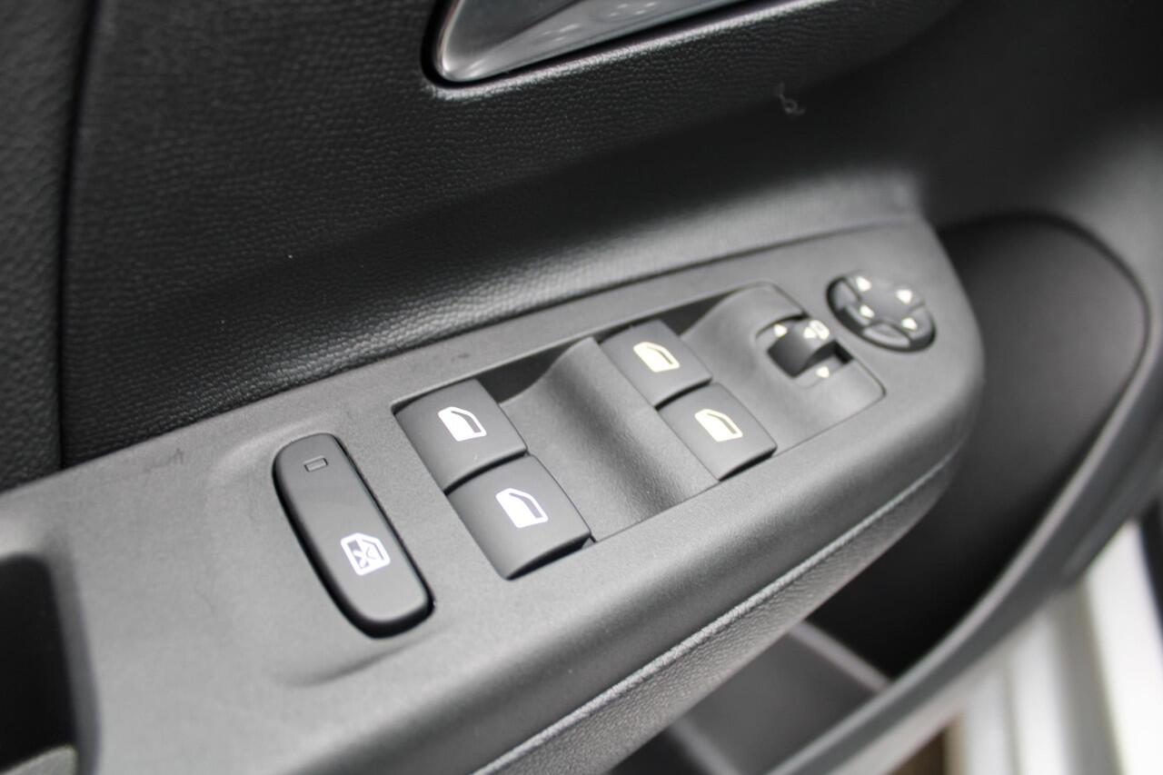 Opel e-Corsa Level 3 50 kWh | NAVIGATIE | CARPLAY | ACHTERUITRIJCAMERA |