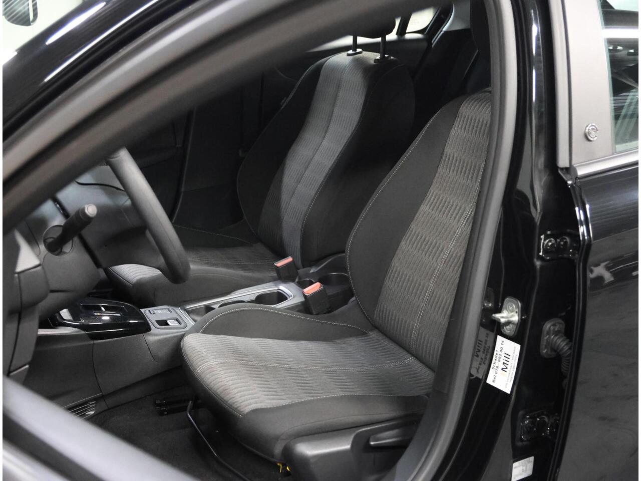 Opel e-Corsa Level 2 50kWh 136PK | SOH 97% | 1ste eigenaar | 3 FASE | AppleCarPlay/Android | Climate Control | Cruise Control | Isofix | AUTOMAAT | Keyless Start | Warmtepomp |