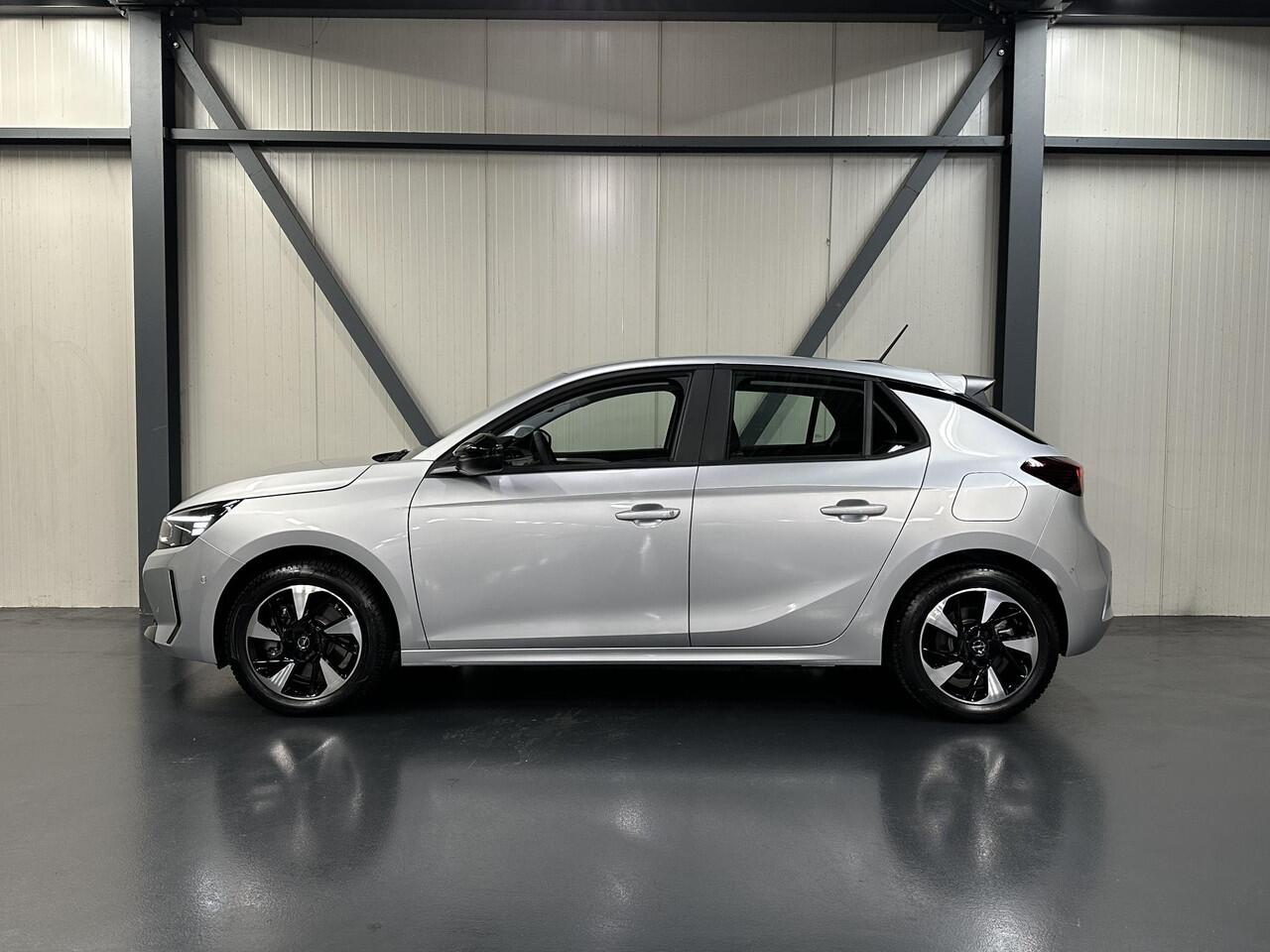 Opel e-Corsa Electric GS 50 kWh 136PK | ACCURAPPORT 100% | NIEUW!! | AppleCarplay/AndroidAuto | stoel & stuur verwarming | Climate Control | Cruise Control | Camera | 16'LM velgen | Keyless | LED | Parkeersensoren | Isofix |