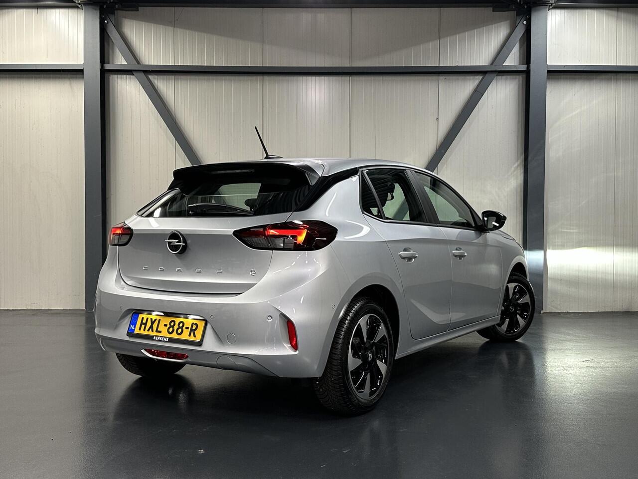 Opel e-Corsa Electric GS 50 kWh 136PK | ACCURAPPORT 100% | NIEUW!! | AppleCarplay/AndroidAuto | stoel & stuur verwarming | Climate Control | Cruise Control | Camera | 16'LM velgen | Keyless | LED | Parkeersensoren | Isofix |