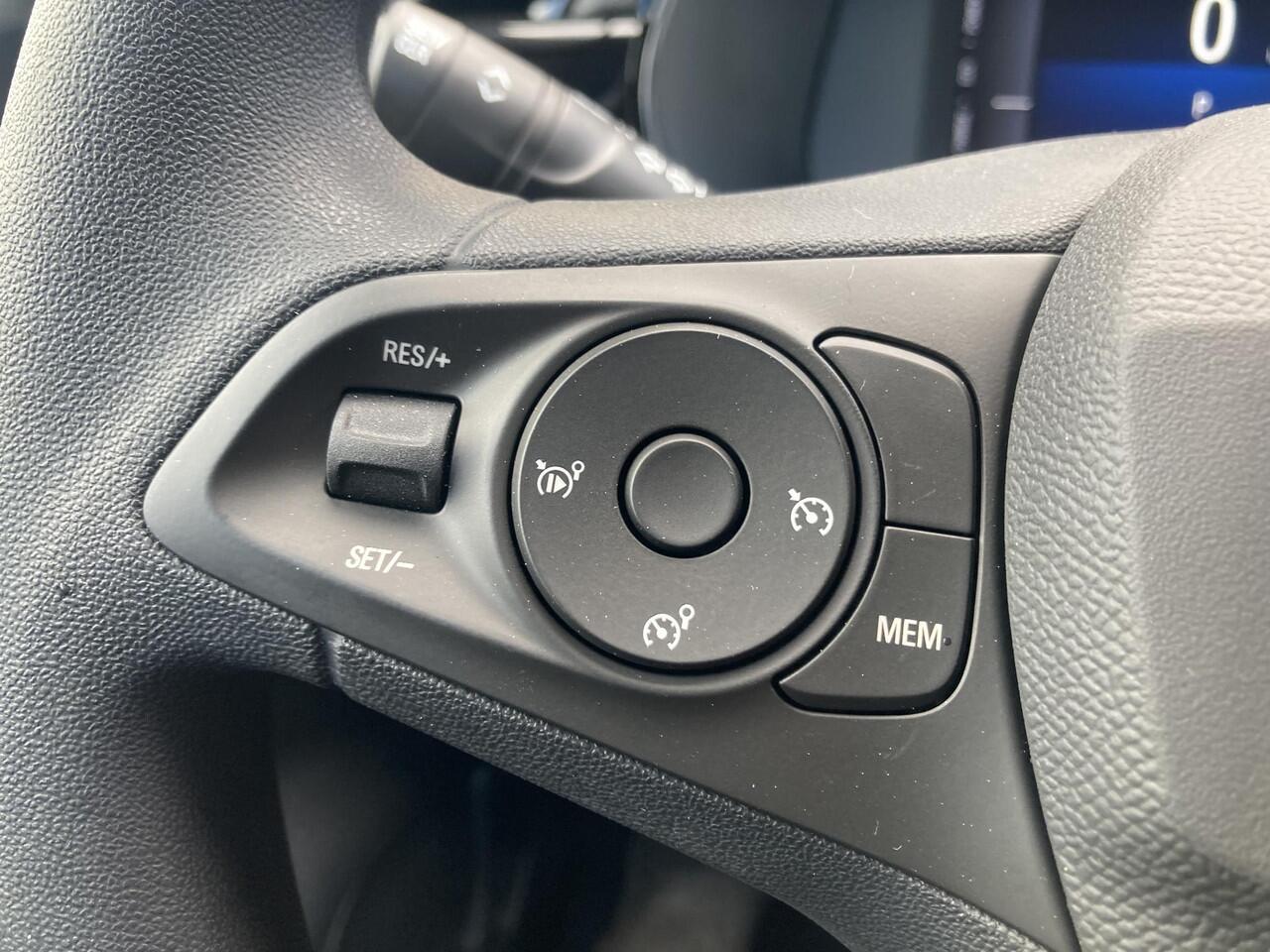 Opel e-Corsa 51 kWh Long Range Business Edition | NIEUW | DIRECT LEVERBAAR | Navigatie via Carplay/ Android auto | Climate control | Cruise control | Achteruitrijcamera | Warmtepomp | Parkeersensoren |