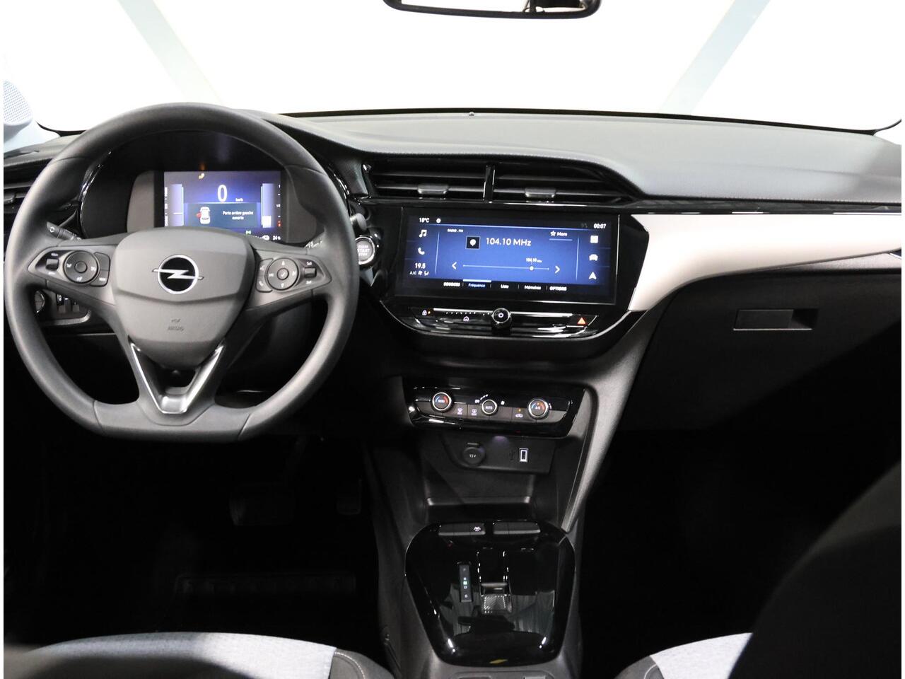 Opel e-Corsa Electric Long Range Business Edition 51 kWh 145PK | AppleCarplay/AndroidAuto | Camera | 11KW Boardlader | Parkeersensoren | Climate Control | Cruise Control | LED koplampen |