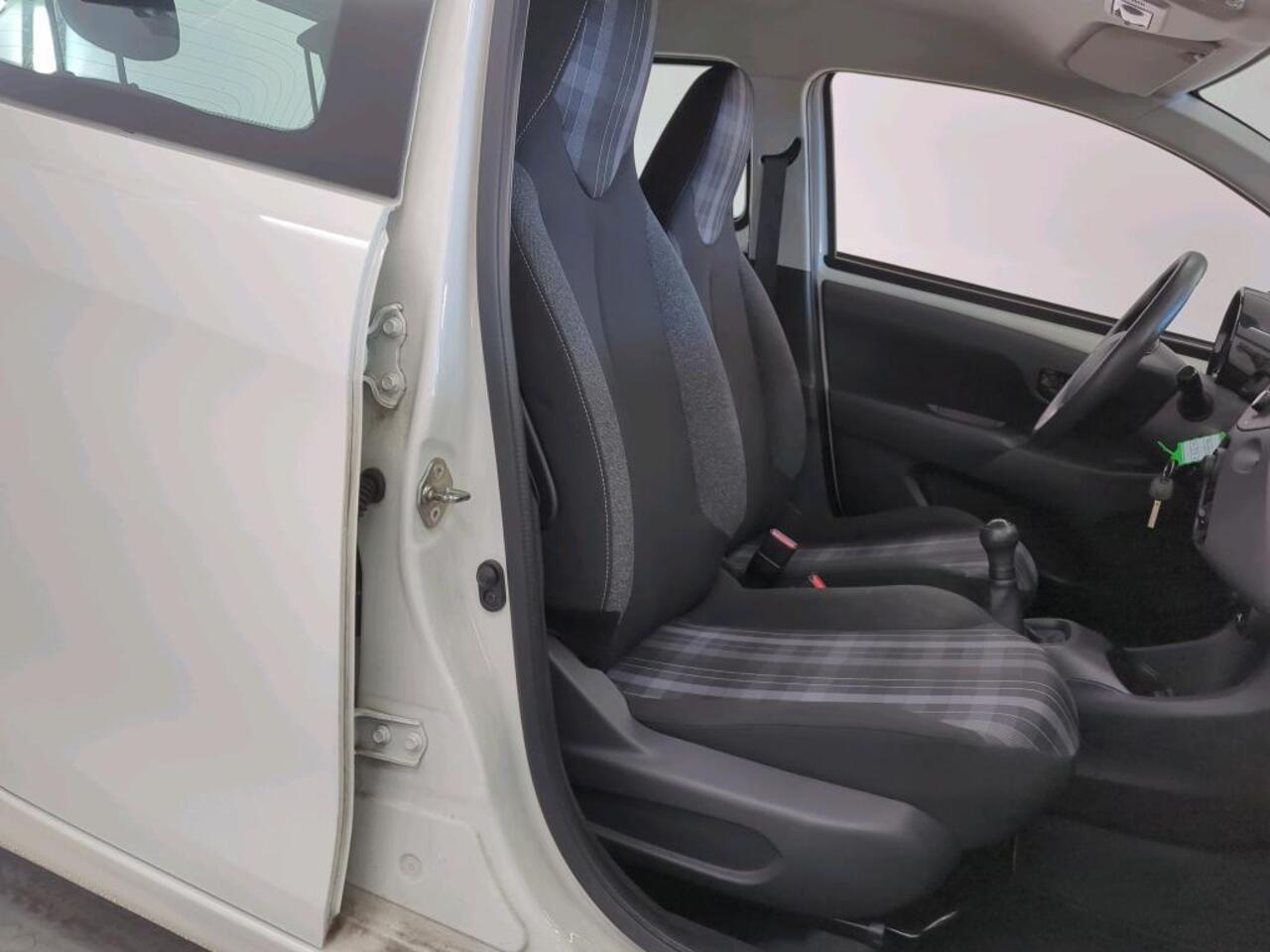 Peugeot 108 1.0 e-VTi Active 1e Eigenaar | NL-Auto | Volledig Onderh. | BTW | Bluetooth | Airco | Mistlampen | Led | Start/Stop | Elek Ramen | Stuurbekrachtiging