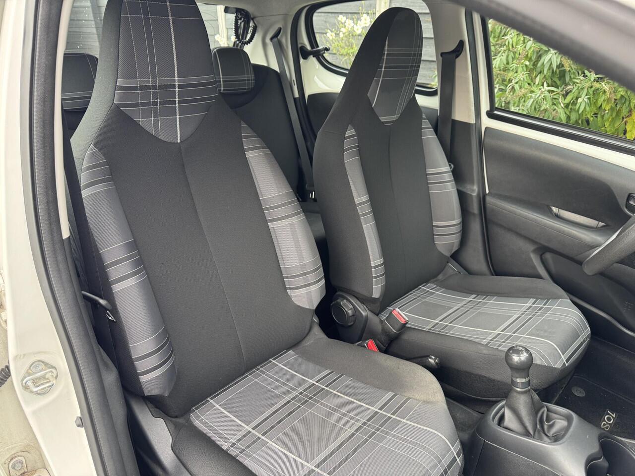 Peugeot 108 Active 1.0 e-VTi 68PK Airco, Achteruitrijcamera, Elektrische Ramen Voor, Centrale Deurvergrendeling