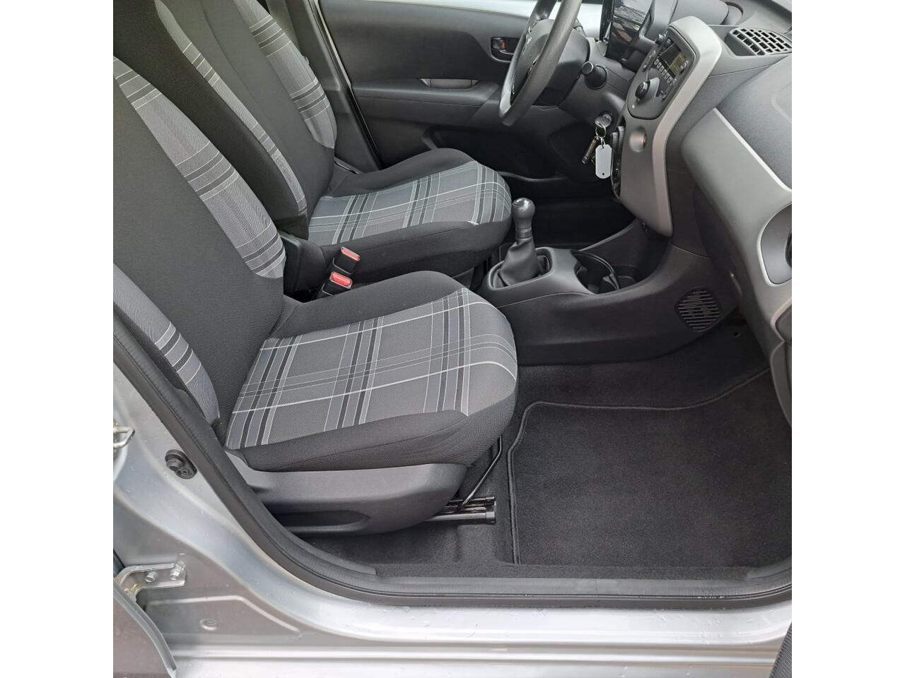 Peugeot 108 1.0 e-VTi 68 Pk Active 5 Drs. Airco Bluetooth