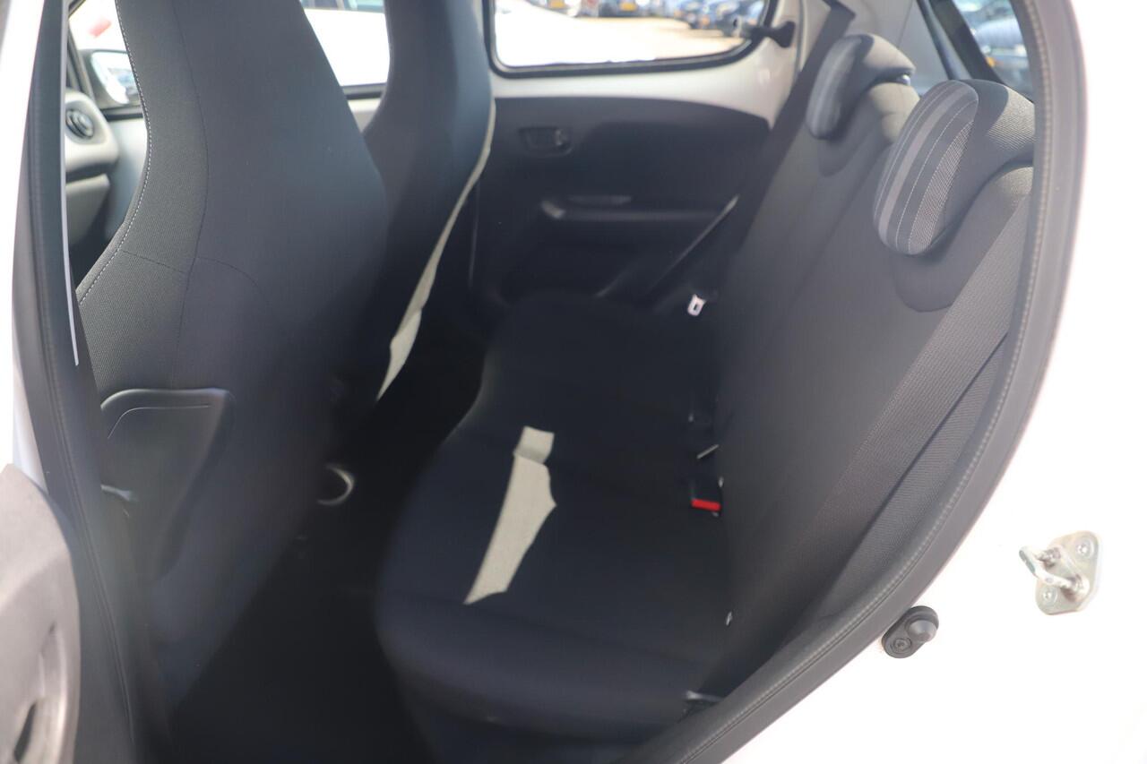 Peugeot 108 1.0 e-VTi Active Airco Radio Bluetooth Elektrische Ramen