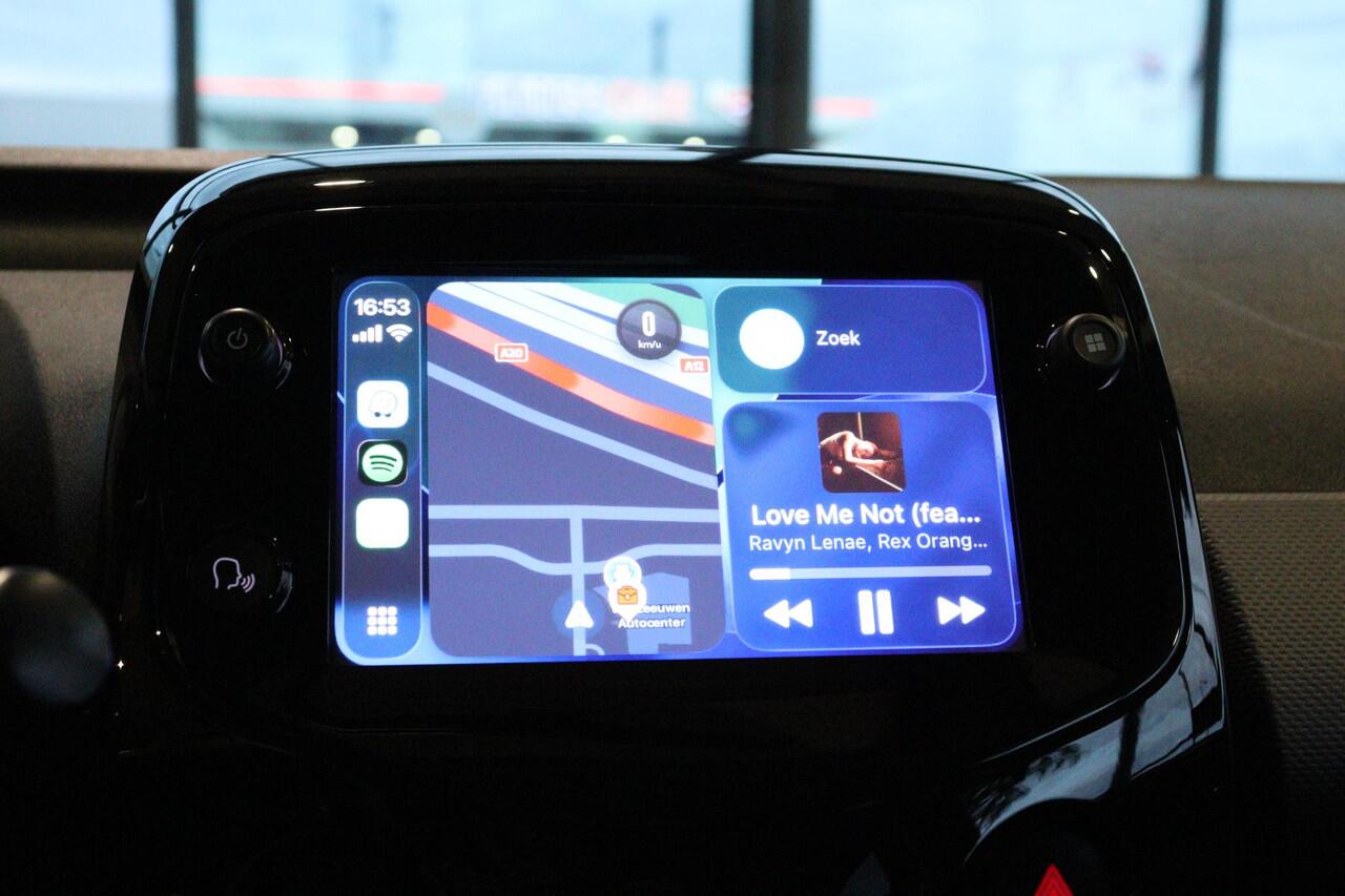 Peugeot 108 1.0 e-VTi Allure Automaat, Apple Carplay, Airco, Elektrische verstelbare spiegels, Exterieur Chroom Details, Privacy Glass