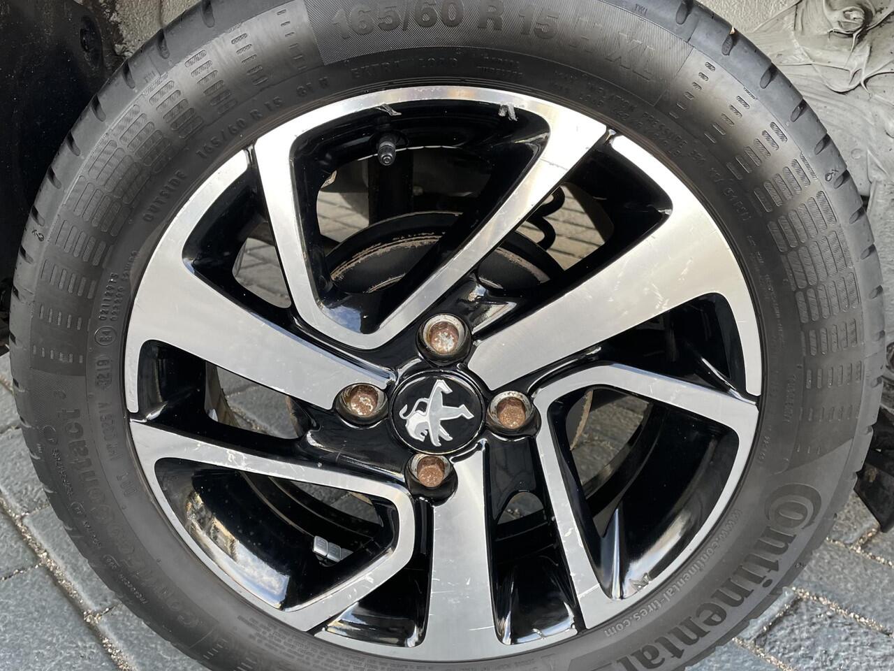 Peugeot 108 1.0 e-VTi Allure / CLIMATE CONTROL / BLUETOOTH / ELEK. RAMEN EN SPIEGELS / CAMERA / CRUISE CONTROL /