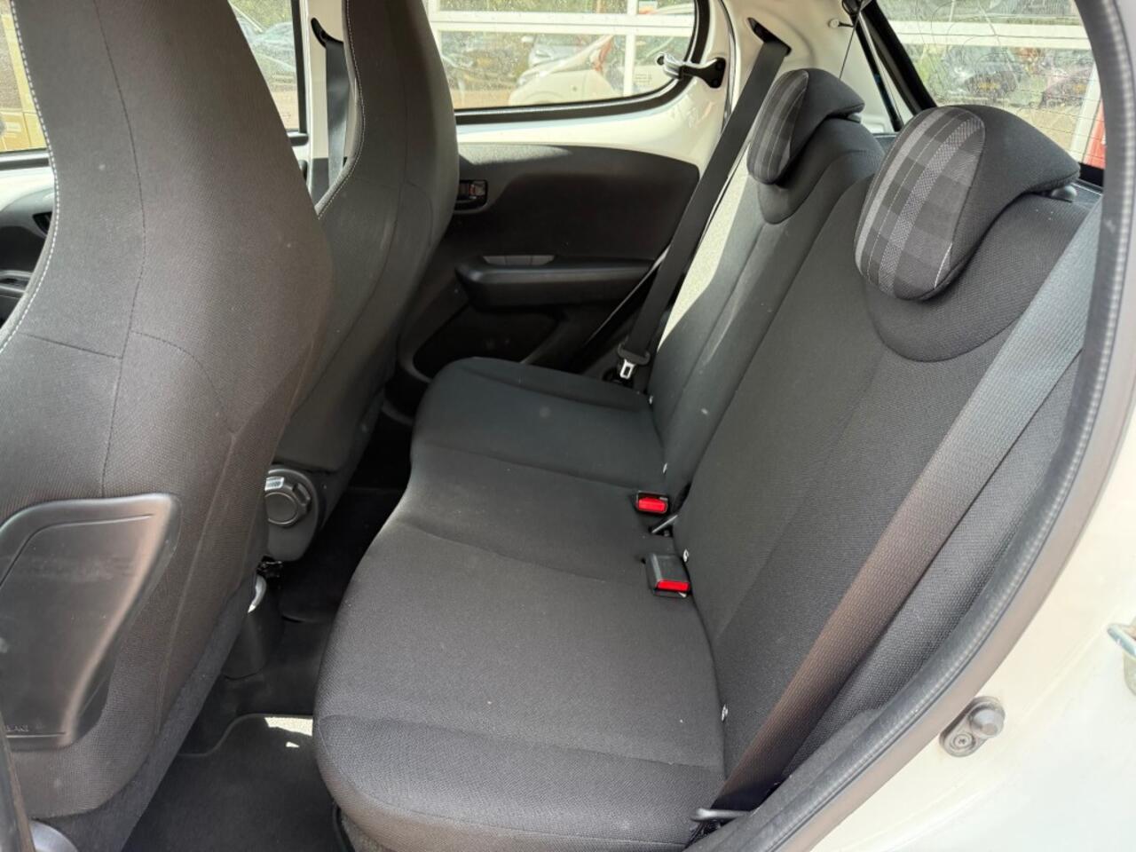 Peugeot 108 1.0 E-VTI ACTIVE AUTOMAAT AIRCO MET SLECHTS 46.196 KM!