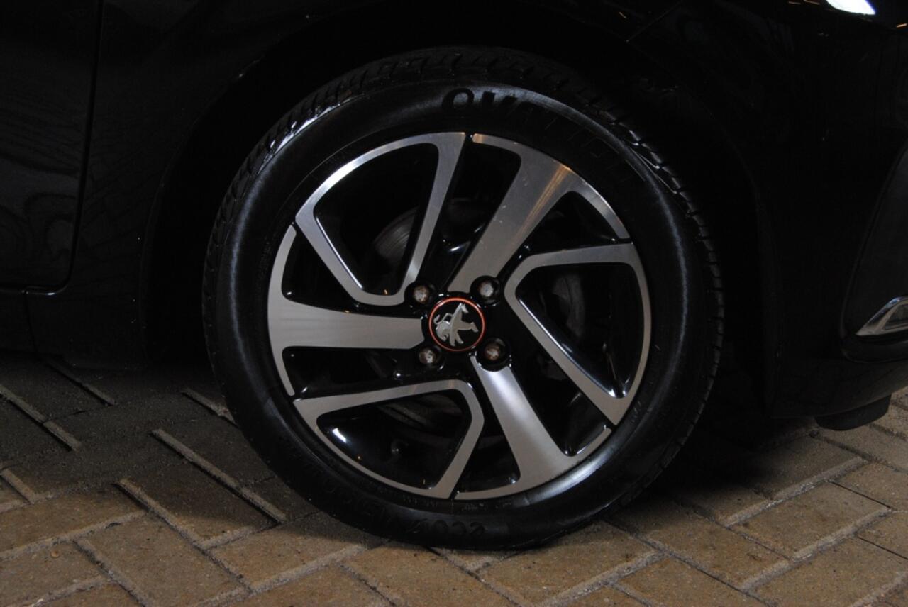 Peugeot 108 1.0 e-VTi R.G. TOP! Apple Carplay! Cruise Control