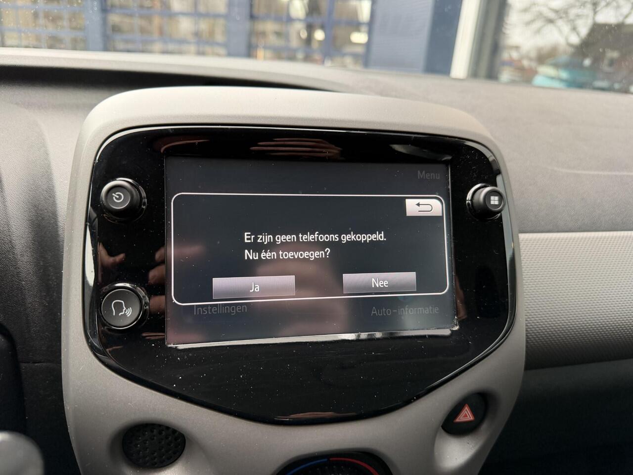 Peugeot 108 1.0 e-VTi Active | Automaat | Dealer onderhouden | Lage km stand:25.400 | Airco | 5 Deurs | LED Dagrijverlichting | Groot scherm | Apple carplay | Bleutooth Telefoon & Audio | Elektrisch Pakket | Stuurwielbediening