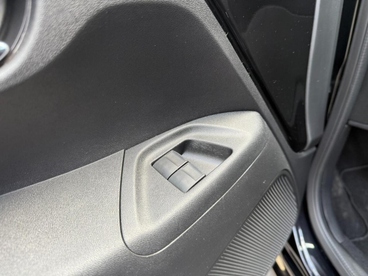 Peugeot 108 1.0 E-VTI Executive,1e Eig,Climate,Camera,Navi,LMV,Limiter,Multi