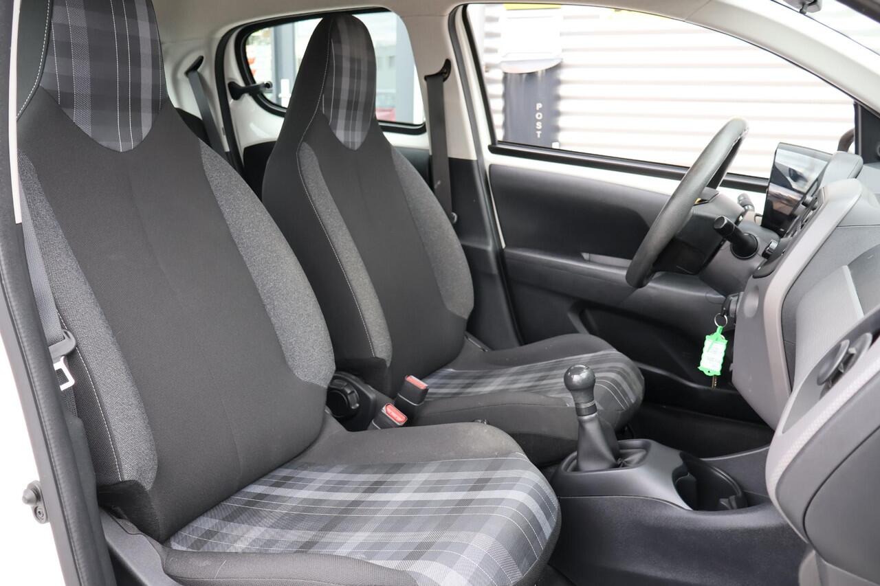 Peugeot 108 1.0 Active NL-Auto | Volledig Onderh. | BTW | Airco | Bluetooth | Premium Pack | Elek Ramen | Stuurbekrachtiging | Start/Stop