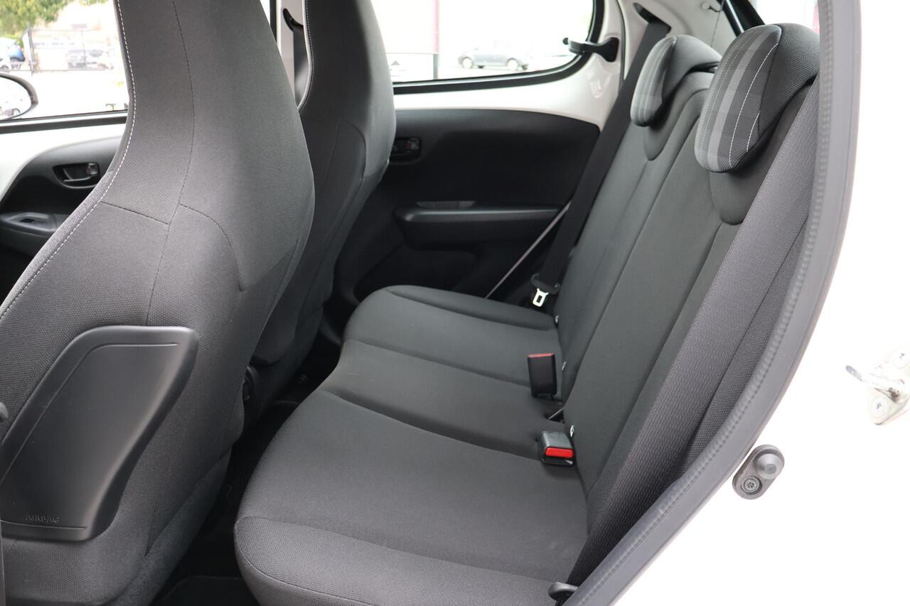 Peugeot 108 1.0 Active NL-Auto | Volledig Onderh. | BTW | Airco | Bluetooth | Premium Pack | Elek Ramen | Stuurbekrachtiging | Start/Stop