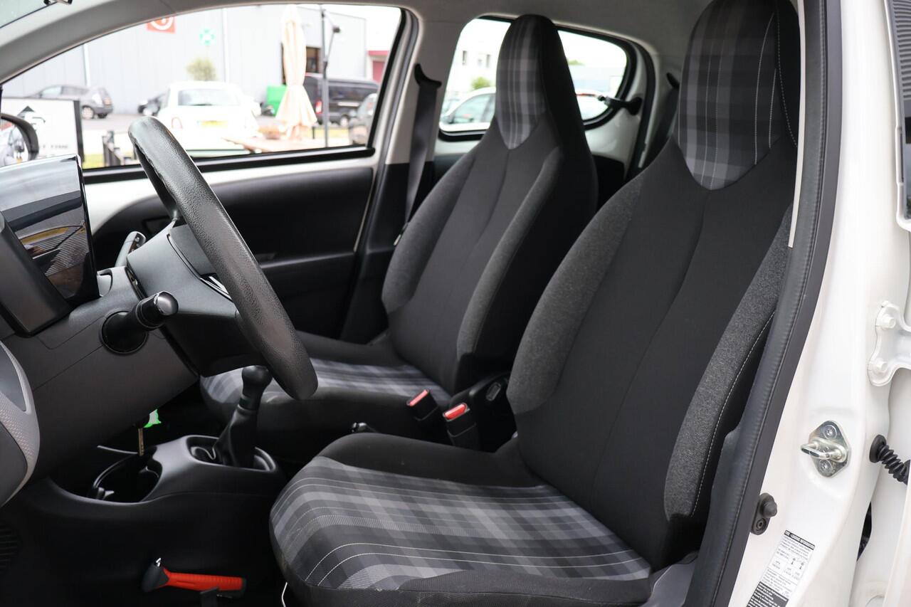 Peugeot 108 1.0 Active NL-Auto | Volledig Onderh. | BTW | Airco | Bluetooth | Premium Pack | Elek Ramen | Stuurbekrachtiging | Start/Stop