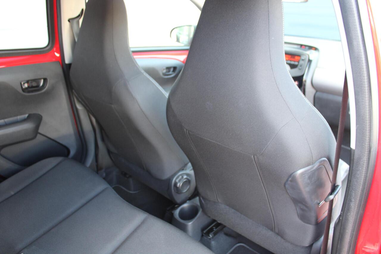 Peugeot 108 1.0 e-VTi Style 5-drs Airco Snelheidsregelaar Nieuwstaat