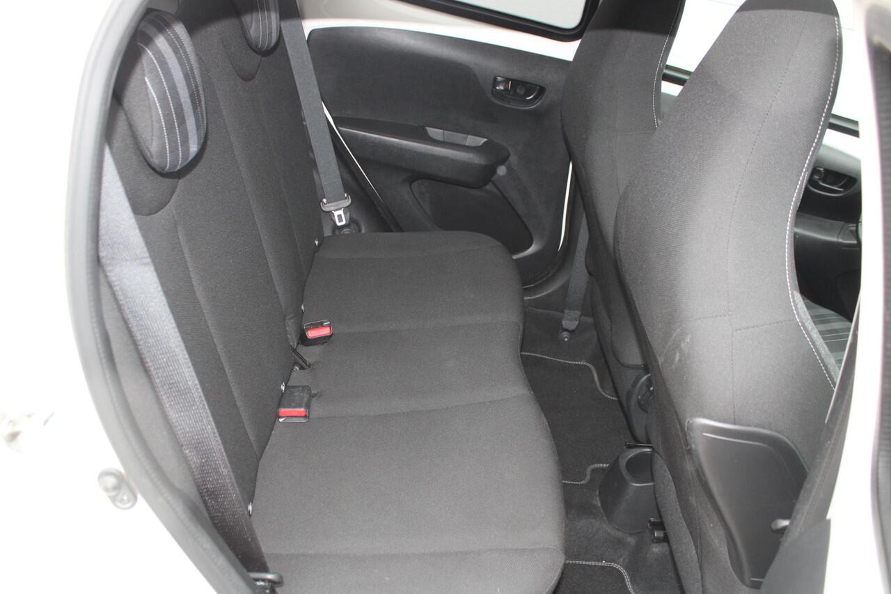 Peugeot 108 1.0 e-VTi Style 5-drs Airco snelheidsregelaar 65.739km dealer onderhouden