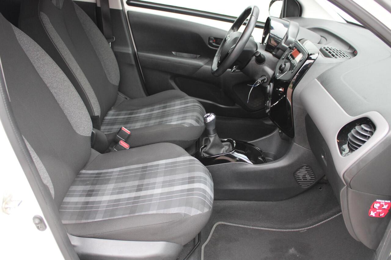 Peugeot 108 1.0 e-VTi Style 5-drs Airco snelheidsregelaar 65.739km dealer onderhouden