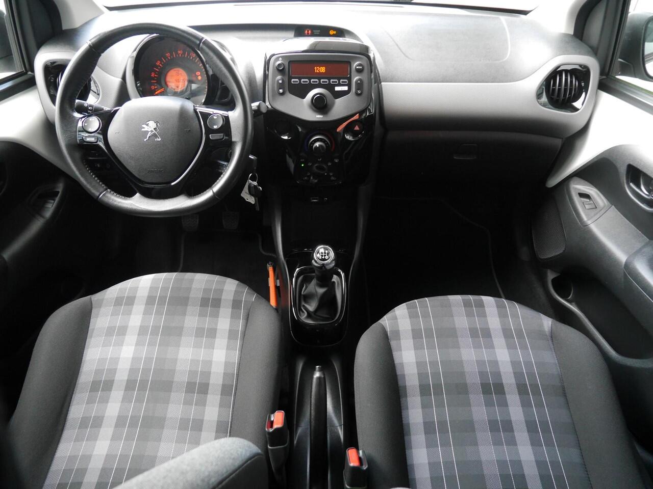 Peugeot 108 1.0 e-VTi Style | Airco | 5 deurs | Extra getint glas | Mistlampen | Elektrische ramen voor | Chrome spiegelkappen | Snelheidsbegrenzer