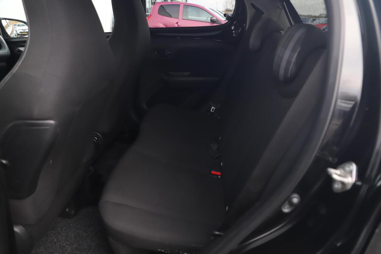 Peugeot 108 1.0 e-VTi Active Radio Airco Bluetooth Elektrische Ramen Centrale Vergrendeling