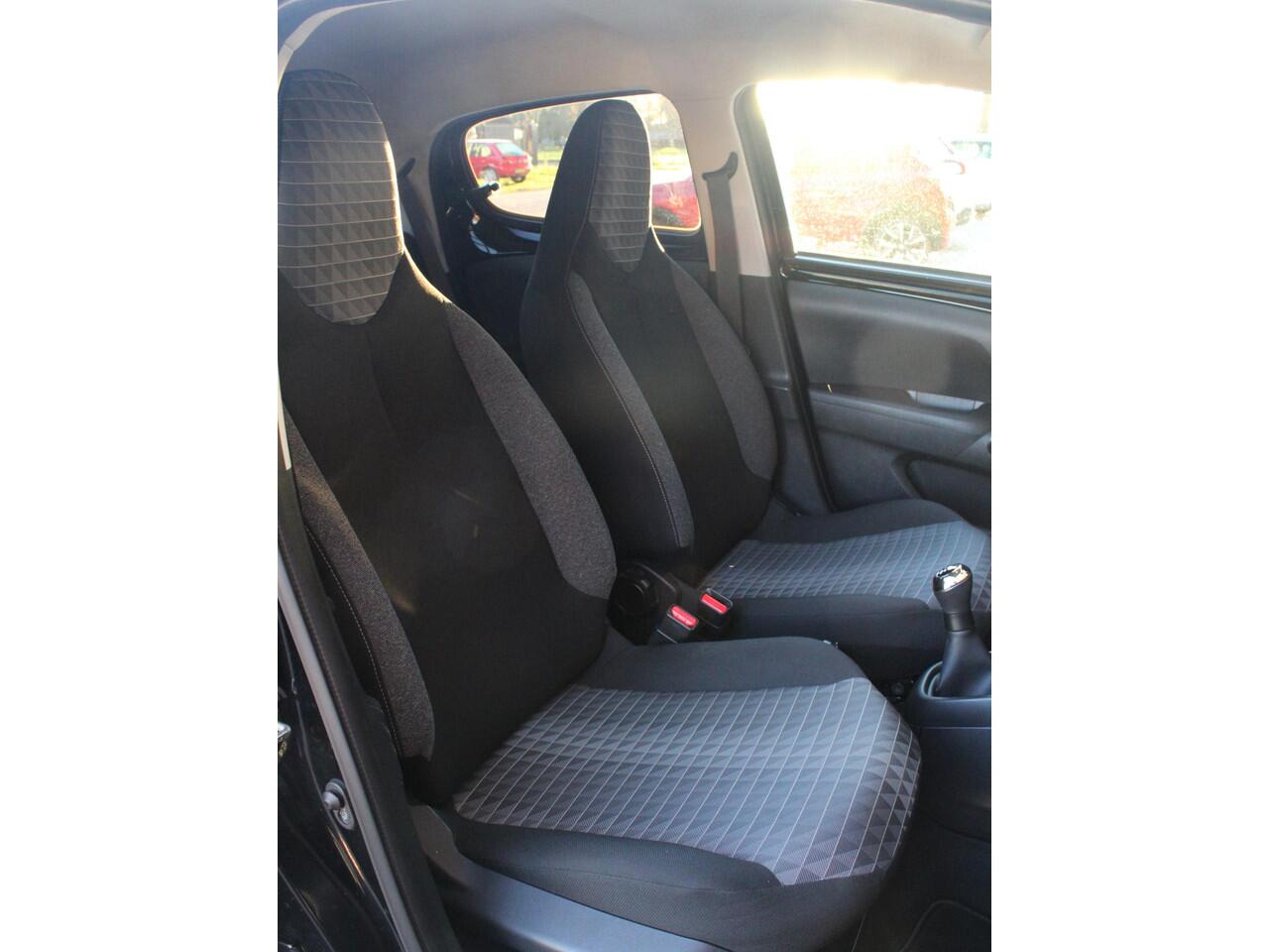 Peugeot 108 Active 1.0 e-VTi 72PK 5 DRS Airco, Elektrische ramen voor en Bluetooth