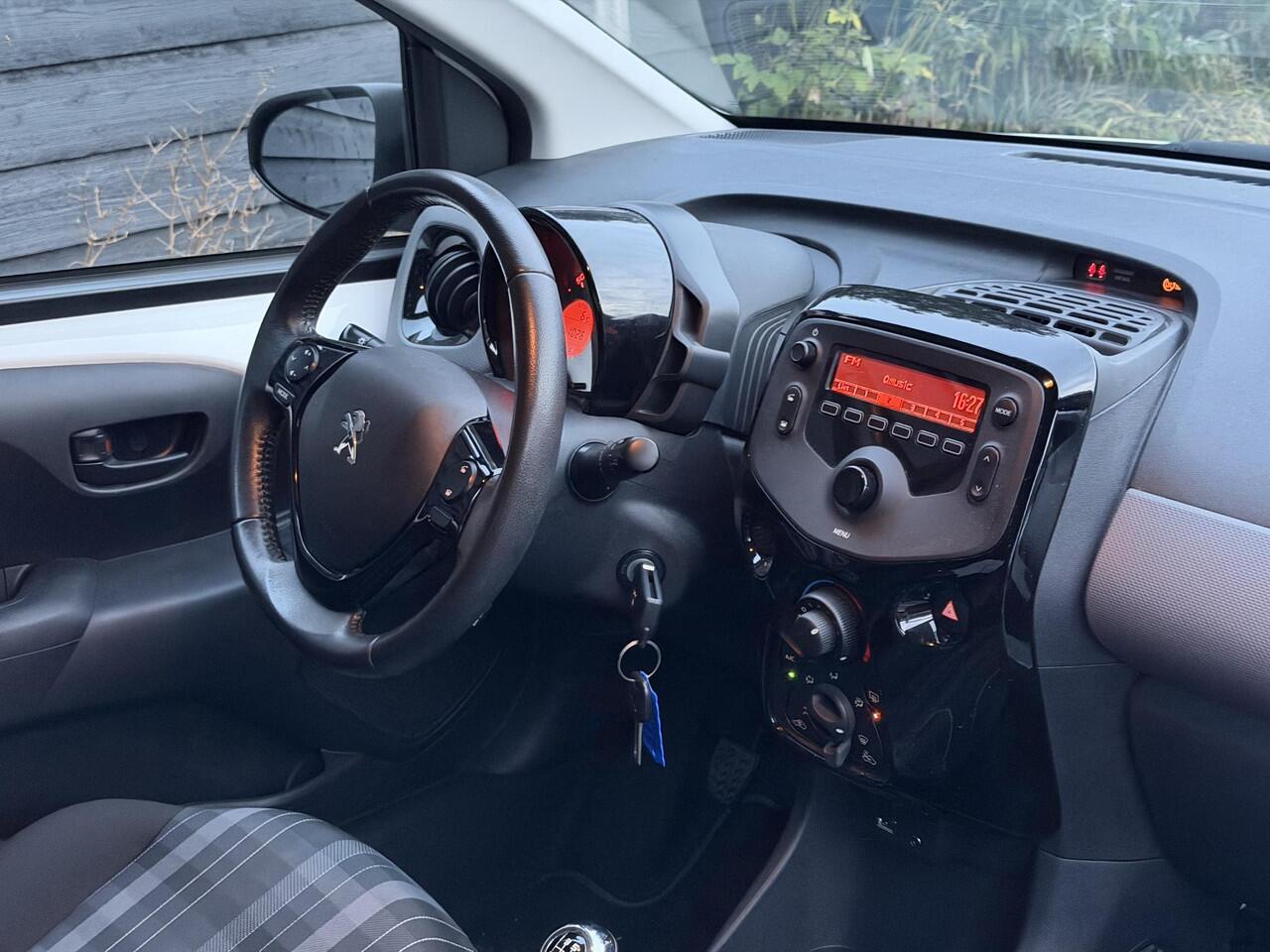 Peugeot 108 Style 1.0 e-VTi 72PK 5DRS Airco, Parkeersensoren Achter, Elektrische Ramen, Elektrisch Verstelbare Buitenspiegels