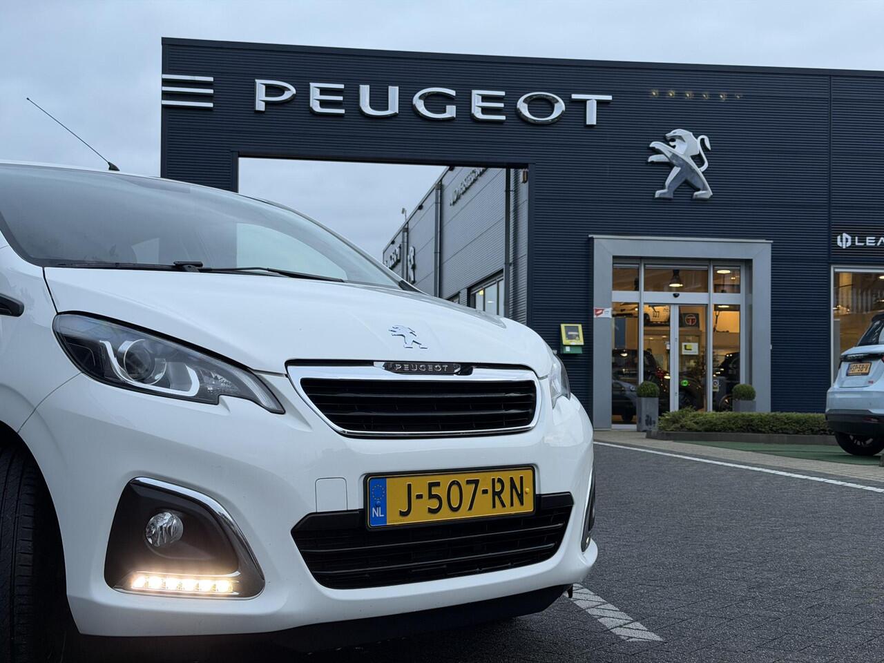 Peugeot 108 Style 1.0 e-VTi 72PK 5DRS Airco, Parkeersensoren Achter, Elektrische Ramen, Elektrisch Verstelbare Buitenspiegels