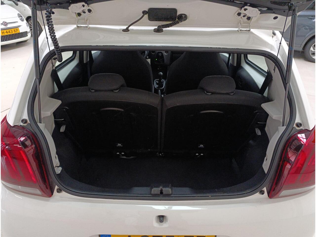 Peugeot 108 1.0 e-VTi Active Airconditioning | Audiosysteem | Centrale vergrendeling | Electrische bedienbare ramen,