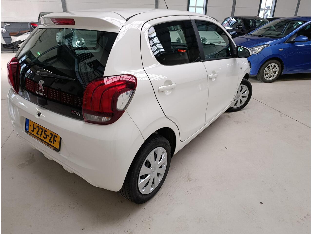 Peugeot 108 1.0 e-VTi Active Airconditioning | Audiosysteem | Centrale vergrendeling | Electrische bedienbare ramen,