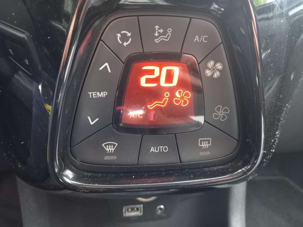 Peugeot 108 1.0 Executive Navi/Camera