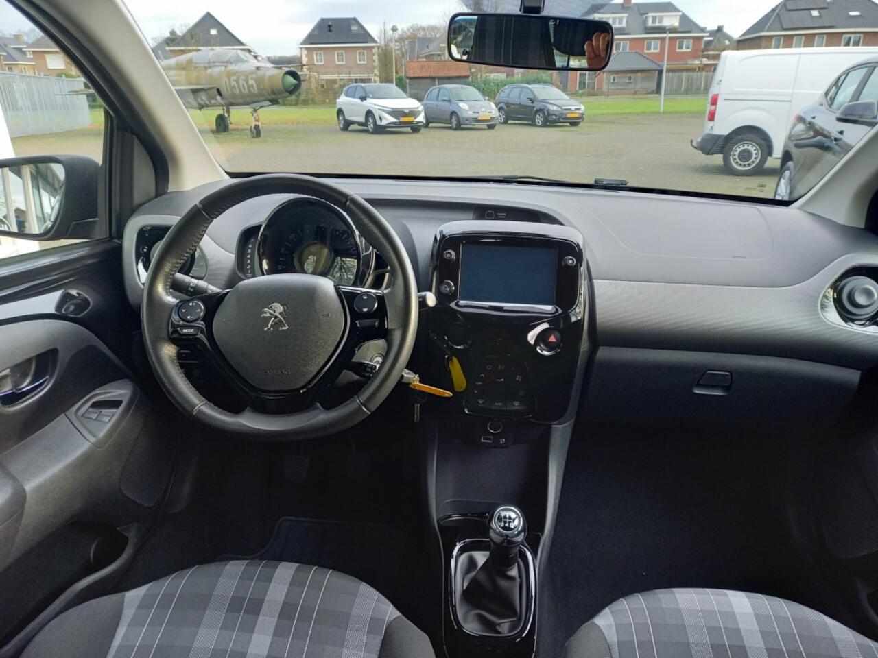Peugeot 108 1.0 Executive Navi/Camera