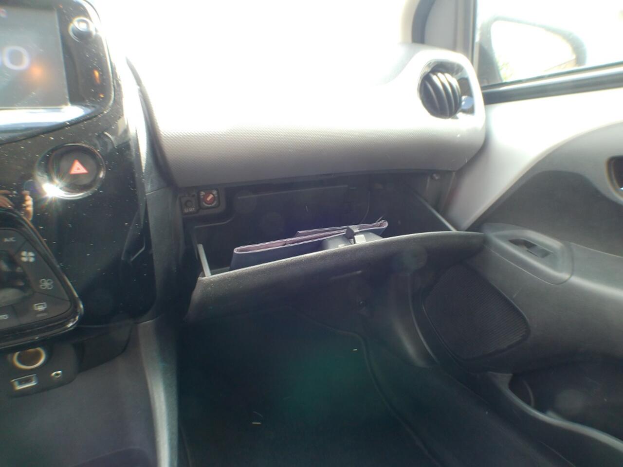 Peugeot 108 1.0 e-VTi Blue L. Ex