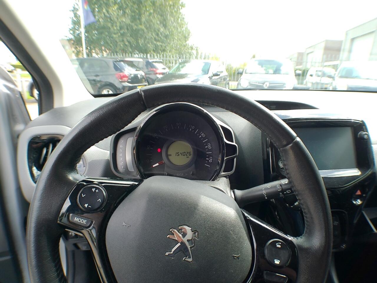 Peugeot 108 1.0 e-VTi Blue L. Ex