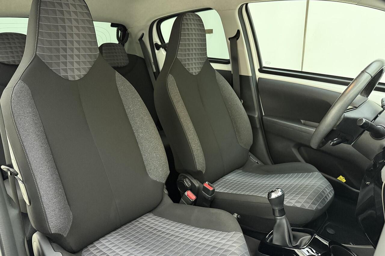 Peugeot 108 1.0 e-VTi Allure | Apple carplay/Android auto | Climate control | Achteruitrijcamera | Lichtmetalen velgen 15'' |