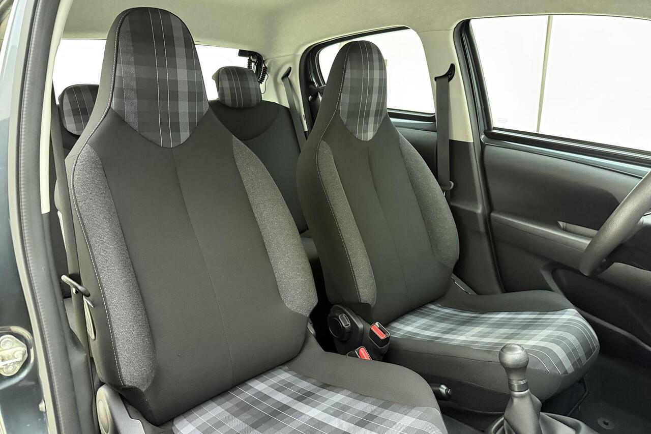 Peugeot 108 1.0 e-VTi Active | 5-Deurs | Airco | DAB+ | Elektrische Ramen Voor | Centrale Deurvergrendeling | Bluetooth | Multifunctioneel Stuurwiel | USB