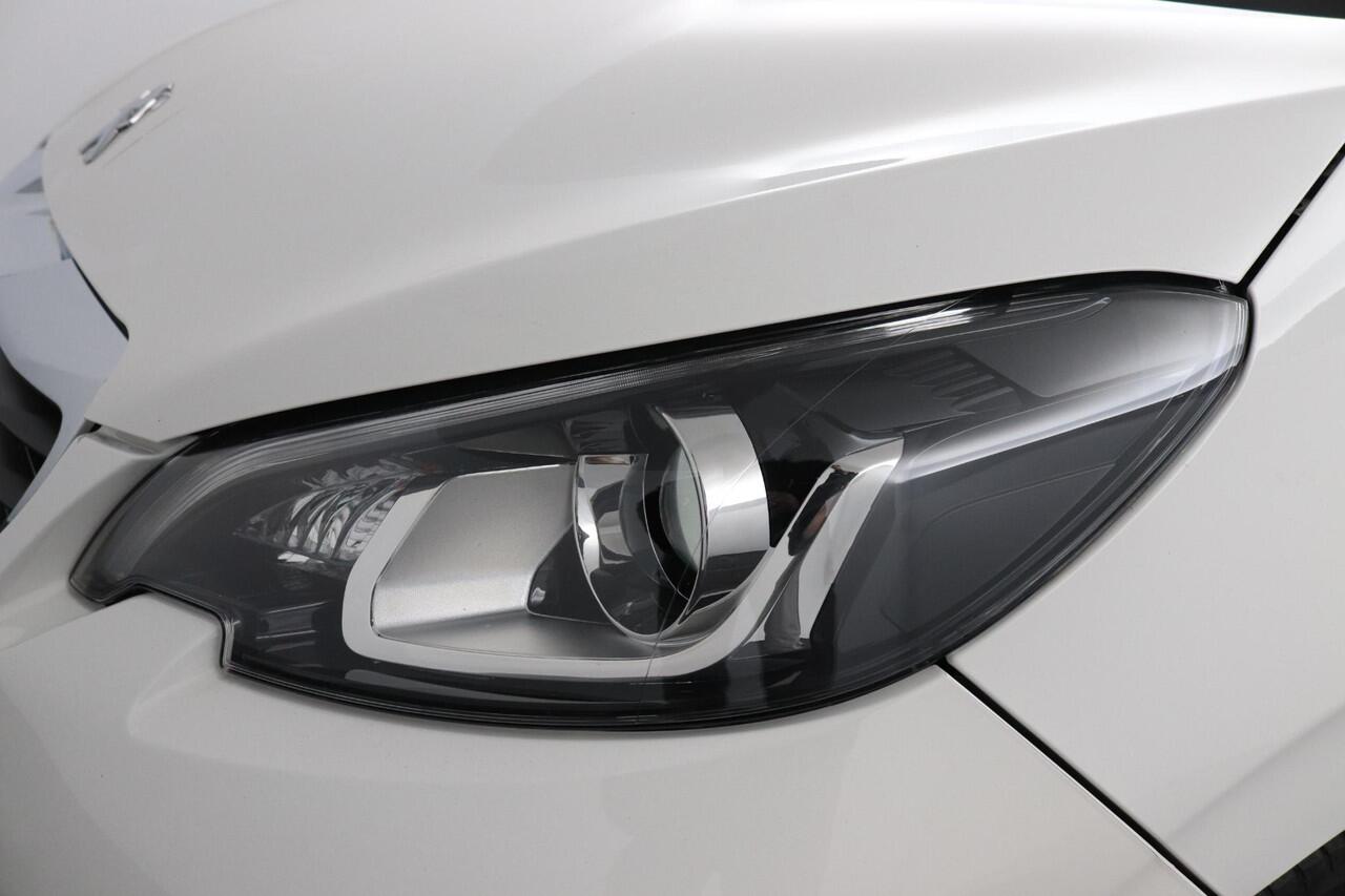 Peugeot 108 1.0 e-VTi Active | Pack Premium | Pack Dynamic |