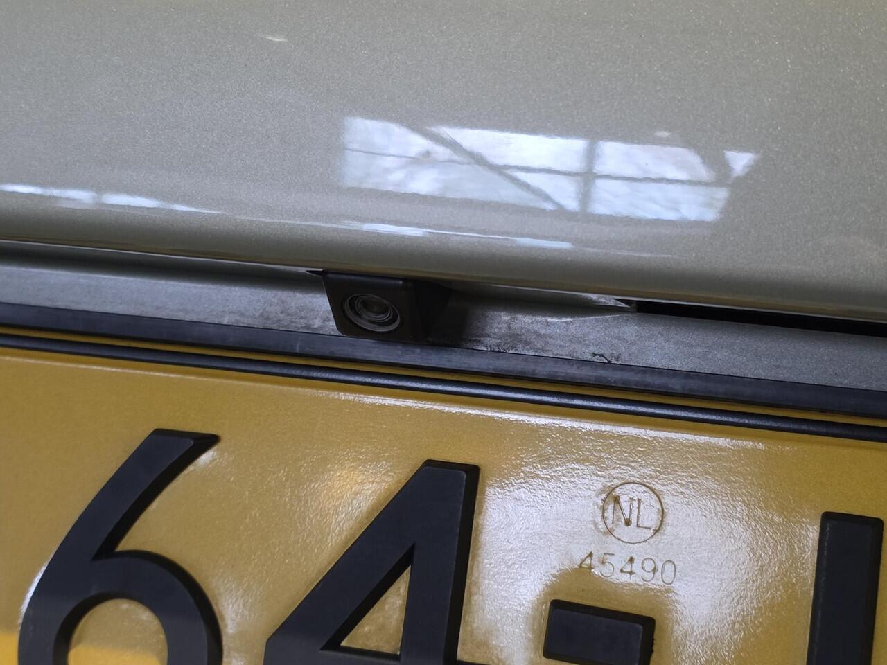 Peugeot 108 5-deurs Allure 1.0 e-VTi 72pk | CLIMA | LM-VELGEN | CAMERA | APPLE CARPLAY / ANDROID AUTO |