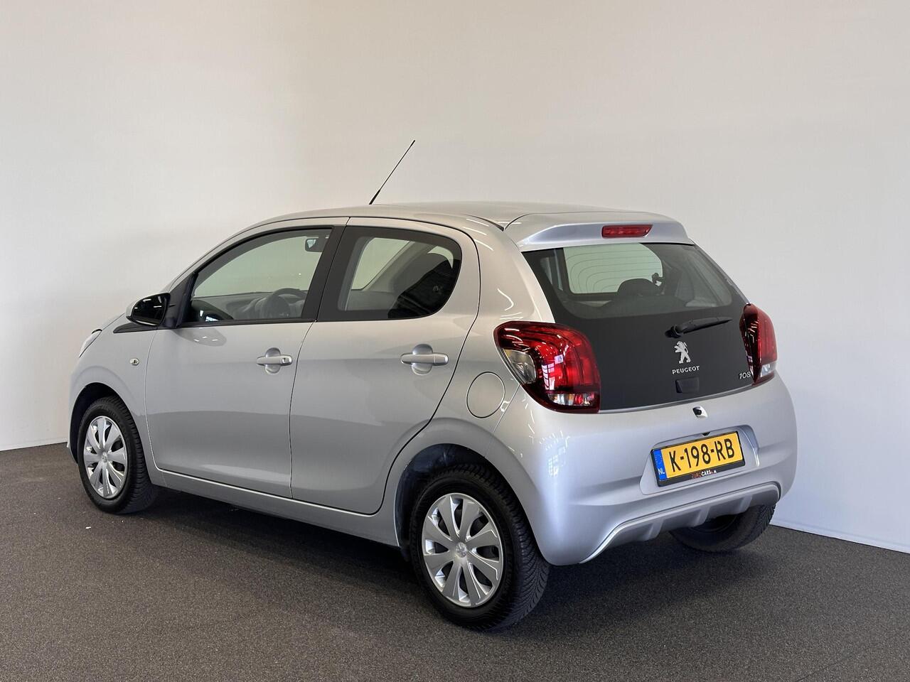 Peugeot 108 1.0 e-VTi Active Airco Caplay Navi Achteruitrijcamera Leder MF Stuurwiel