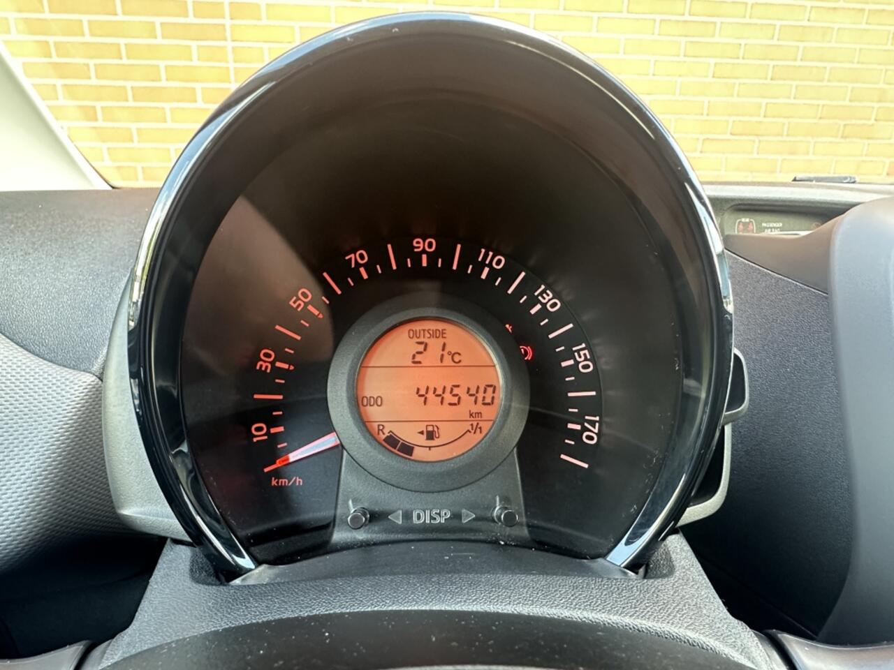 Peugeot 108 Peugeot 108 1.0 e-VTi Active Pack Techno Vive la Vie!