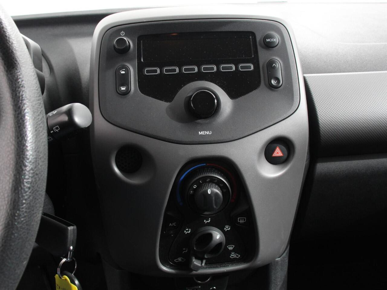 Peugeot 108 1.0 e-VTi Active | Airco | Bluetooth | Led | DAB | 5 deurs