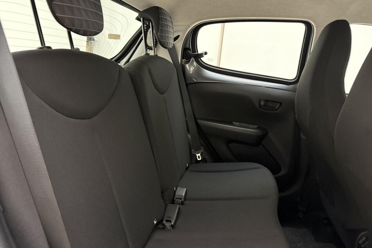 Peugeot 108 1.0 e-VTi Active 72 PK | Handgeschakeld | 5-Deurs | Elektrische ramen | Radio | Bluetooth | AUX | USB | Stuurwielbediening | Airco | 1e eigenaar