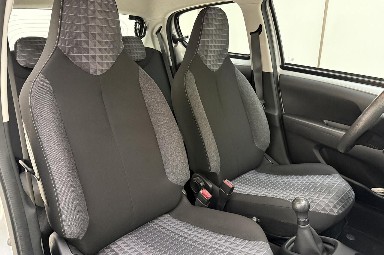 Peugeot 108 1.0 e-VTi Active 72 PK | Handgeschakeld | 5-Deurs | Airco | Elektrische ramen | Stuurwielbediening | Radio | Bluetooth | AUX | USB | 1e eigenaar | Dealer onderhouden