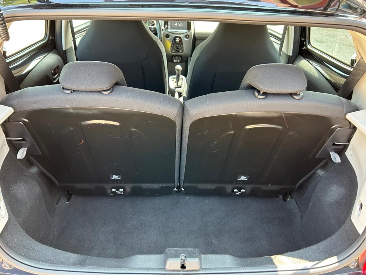 Peugeot 108 1.0 E-VTI ACTIVE 5-DRS AIRCO/CV/RADIO/ENZ.