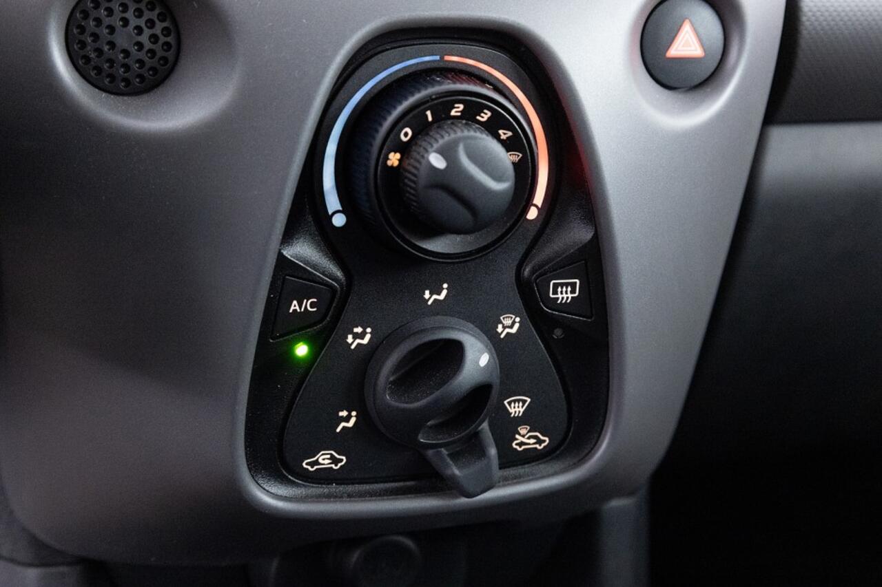 Peugeot 108 1.0 e-VTi Active 5-drs | AIRCO | BLUETOOTH ? 1e Eigenaar