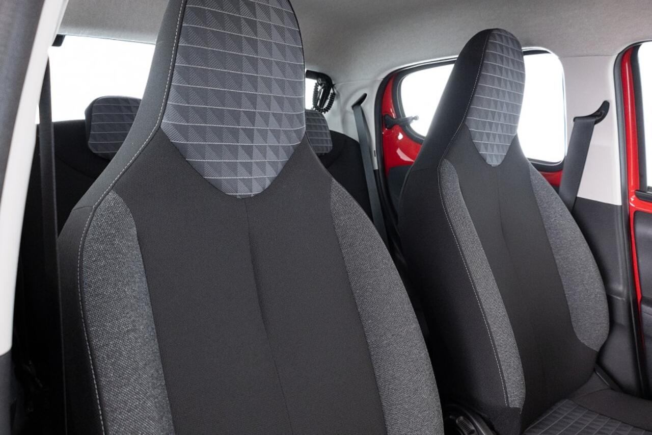 Peugeot 108 1.0 e-VTi Active 5-drs | AIRCO | BLUETOOTH ? 1e Eigenaar