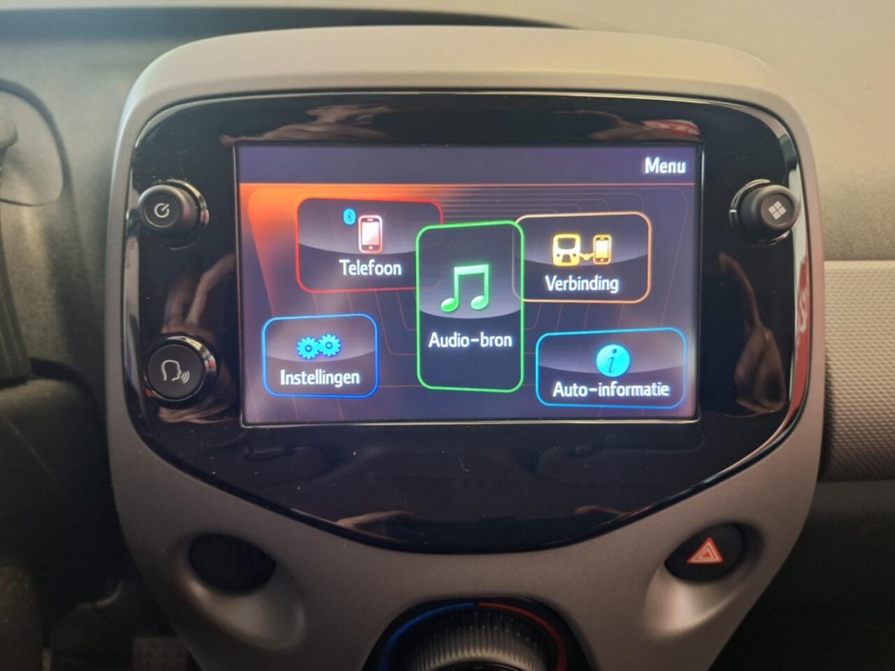 Peugeot 108 1.0 e-VTi Active, groot scherm, a.camera, airco