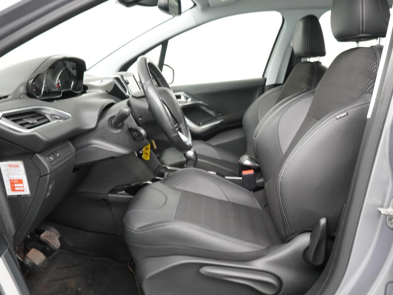 Peugeot 2008 1.2 110pk PureTech Allure - Apple Carplay & Android Auto - Parkeersensoren Achter - Cruise Control - Airco