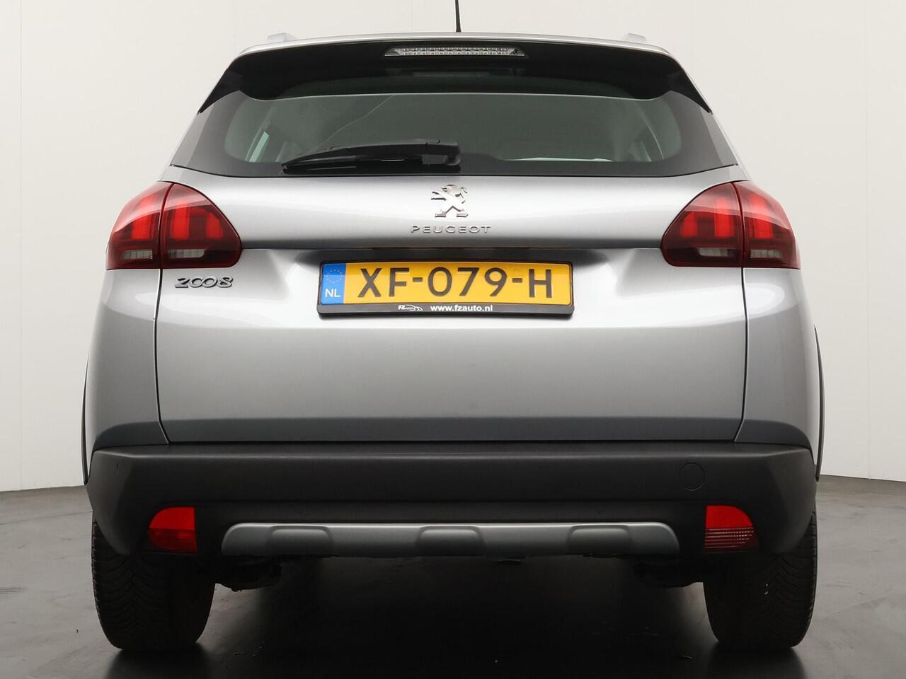 Peugeot 2008 1.2 110pk PureTech Allure - Apple Carplay & Android Auto - Parkeersensoren Achter - Cruise Control - Airco