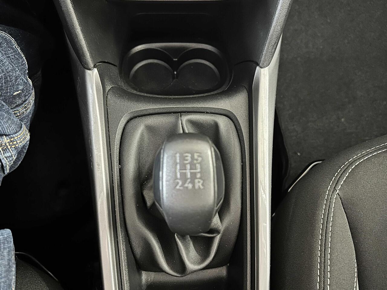 Peugeot 2008 1.2 PureTech Blue Lion Panoramadak | Carplay | Navi | NAP.