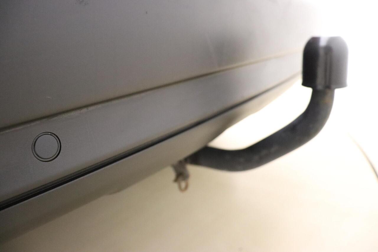 Peugeot 2008 1.2 PureTech Blue Lion 110pk | Apple Carplay /Android Auto | Panoramadak | Airco | Cruise Control | Navigatiesysteem full map |